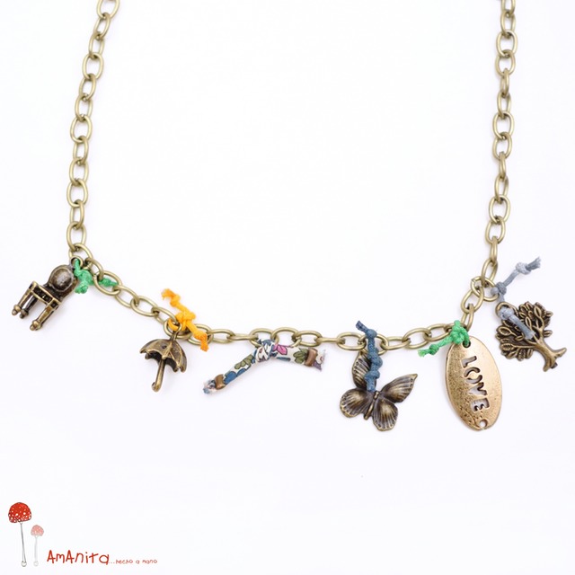 Jóvenes Amanitas - Collar 8